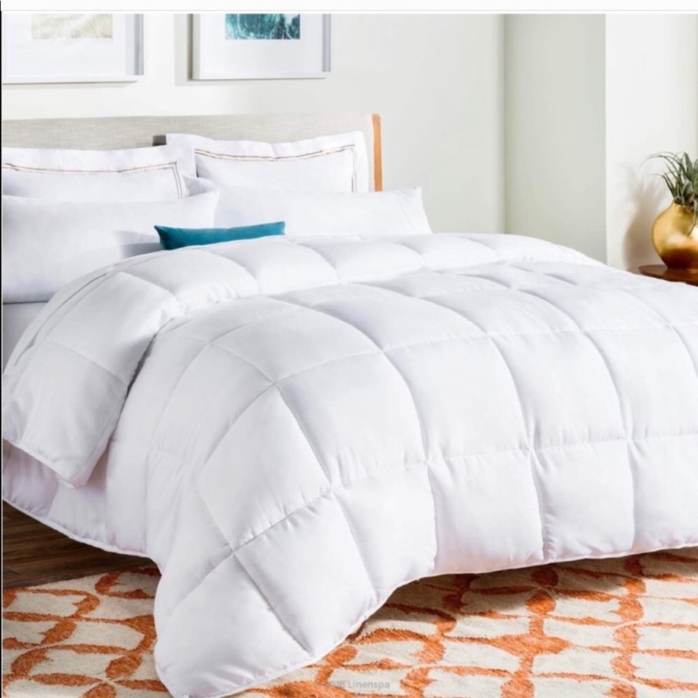 🎀 NEW Quilted Comforter Down Alt Queen 🎀